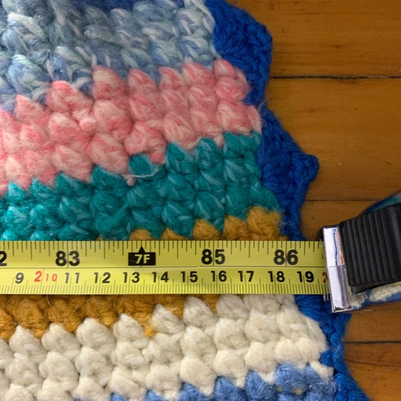 Vintage hand made crochet king size bed cover - Picture 9 of 11